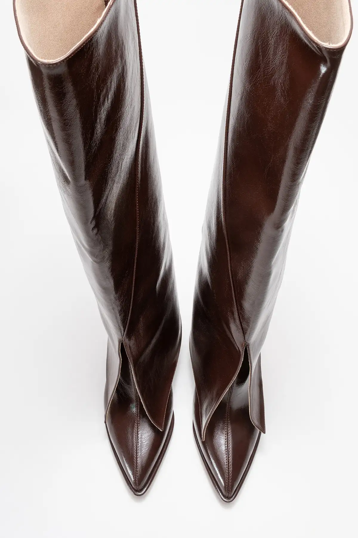 بوت و نیم بوت زنانه   کمرنگ قههای با پاشنه پهن برند luvishoes - 7559 بوت و نیم بوت زنانه کمرنگ قههای با پاشنه پهن برند luvishoes - 7559