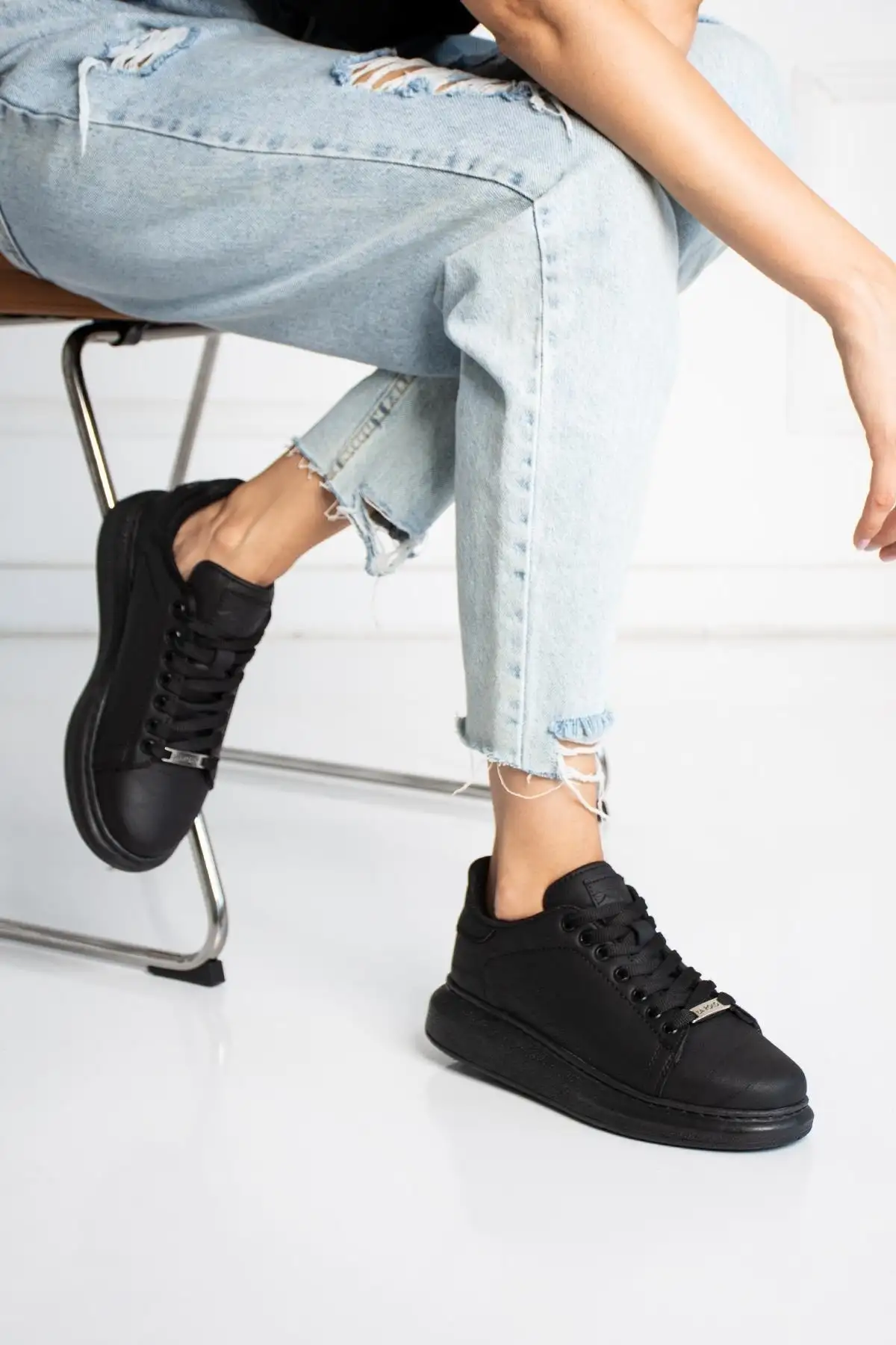 کفش کتانی زنانه  ورزشی  سیاه - 051 برند L.A Polo - 7955 کفش کتانی زنانه ورزشی سیاه - 051 برند L.A Polo - 7955