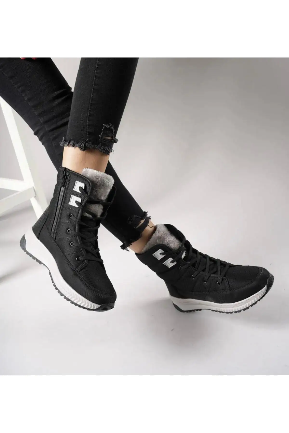 بوت و نیم بوت زنانه چکمه برفی  با زیپ  داخل پشمی برند Alves - 8353 بوت و نیم بوت زنانه چکمه برفی با زیپ داخل پشمی برند Alves - 8353