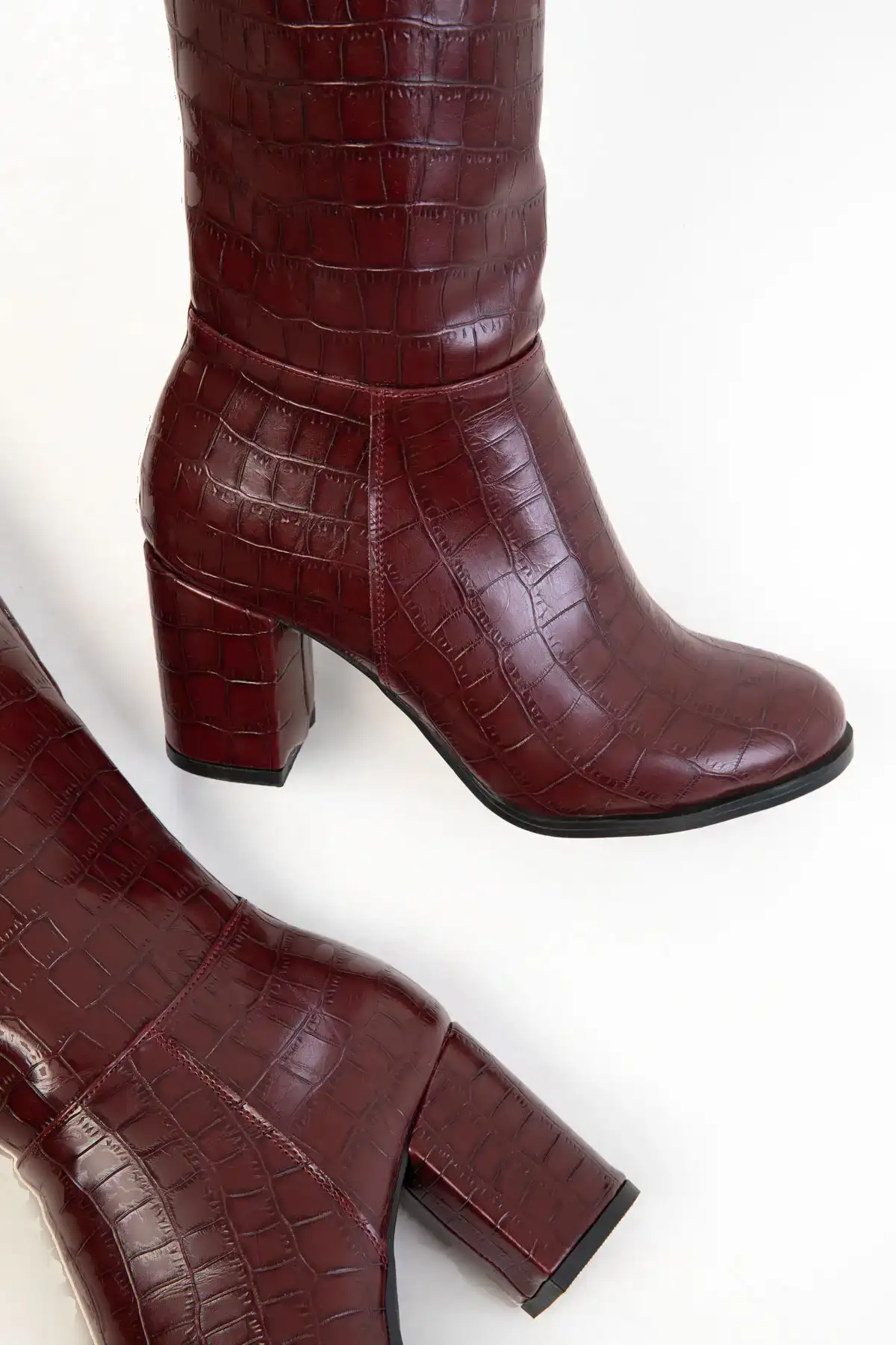 بوت و نیم بوت زنانه چکمه  کراک برد 17548 برند SOHO - 8112 بوت و نیم بوت زنانه چکمه کراک برد 17548 برند SOHO - 8112