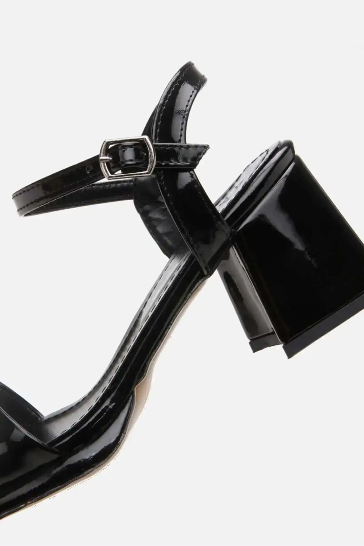 کفش صندل زنانه  پاشنهبلند مشکی  برند Yaya by Hotiç - 8271 کفش صندل زنانه پاشنهبلند مشکی برند Yaya by Hotiç - 8271