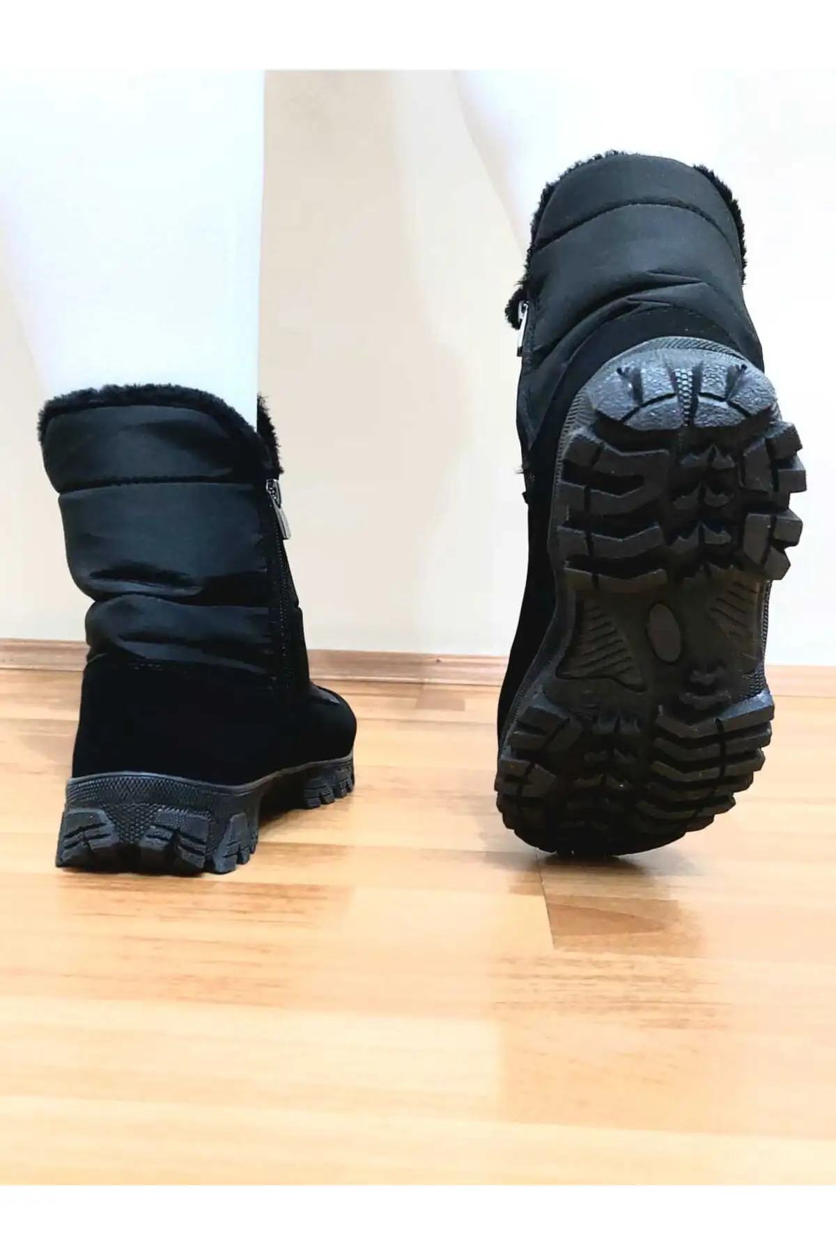 بوت و نیم بوت زنانه Bot  سیاه، ضد آب، با زیپ، راحت  انعطافپذیر، با کیفیت، دارای کفی ارتopedیک  غیر لغزنده. برند Ayakkabı Ülkesi - 8367 بوت و نیم بوت زنانه Bot سیاه، ضد آب، با زیپ، راحت انعطافپذیر، با کیفیت، دارای کفی ارتopedیک غیر لغزنده. برند Ayakkabı Ülkesi - 8367