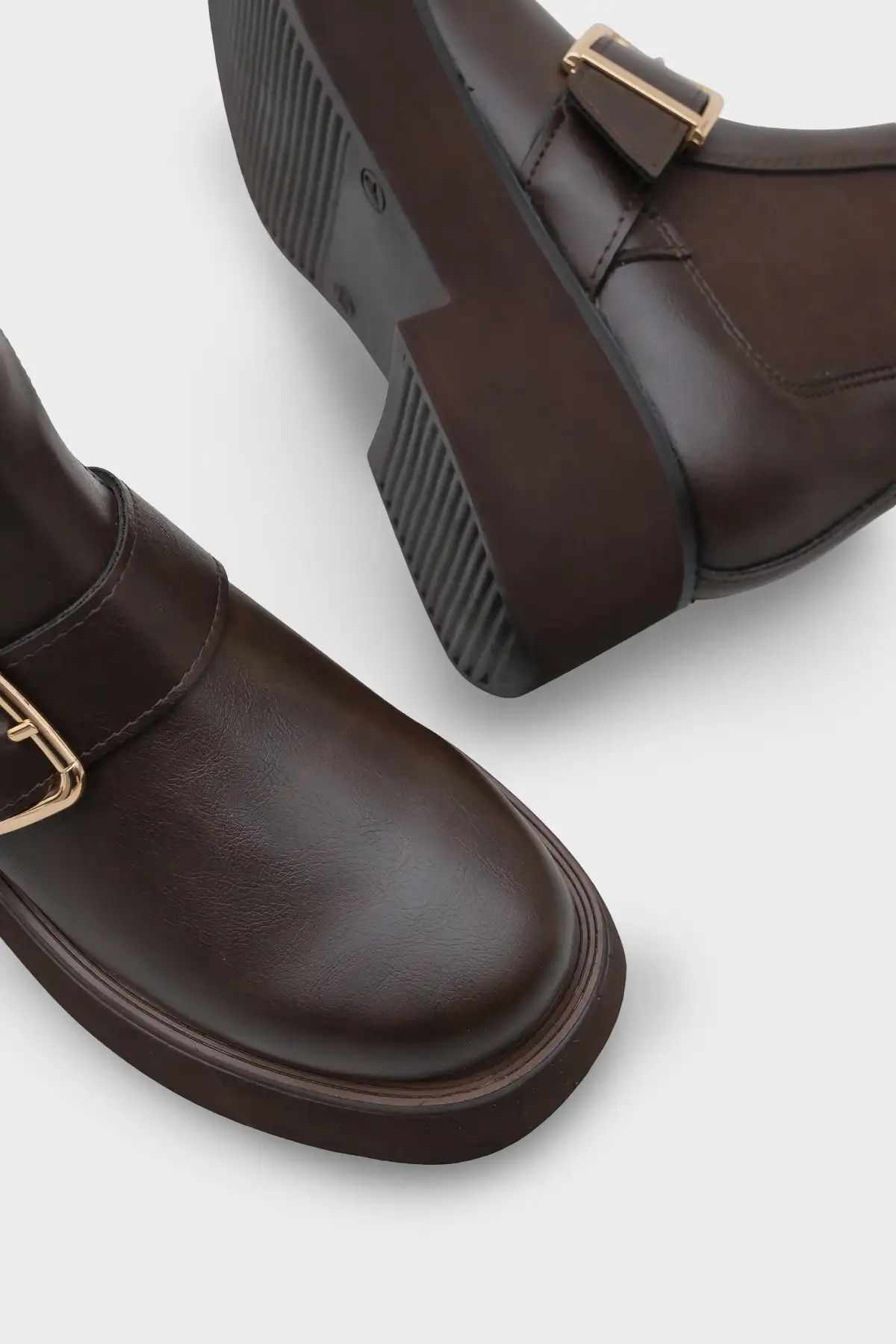 بوت و نیم بوت زنانه   جنی با کفی جانبی  نک گرد برند Capone Outfitters - 7562 بوت و نیم بوت زنانه جنی با کفی جانبی نک گرد برند Capone Outfitters - 7562