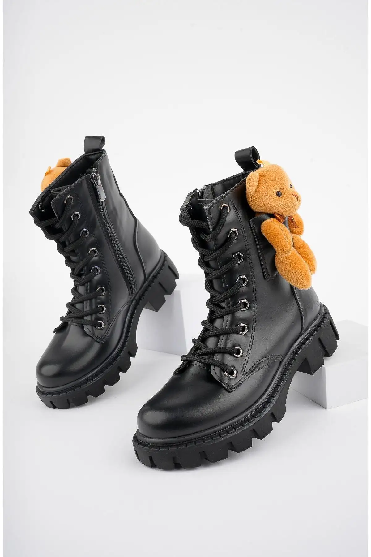 بوت بچگانه  کودکان با زیپ و بند دار خزدار پینکی گارانتی دار برند Muggo - 7632 بوت بچگانه کودکان با زیپ و بند دار خزدار پینکی گارانتی دار برند Muggo - 7632