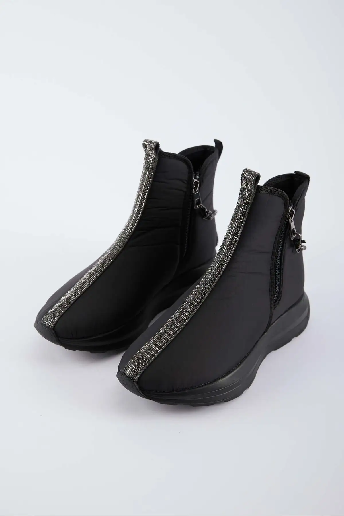 بوت و نیم بوت زنانه  رزمره  با جزئیات نار سنگی برند Genel Markalar - 7687 بوت و نیم بوت زنانه رزمره با جزئیات نار سنگی برند Genel Markalar - 7687