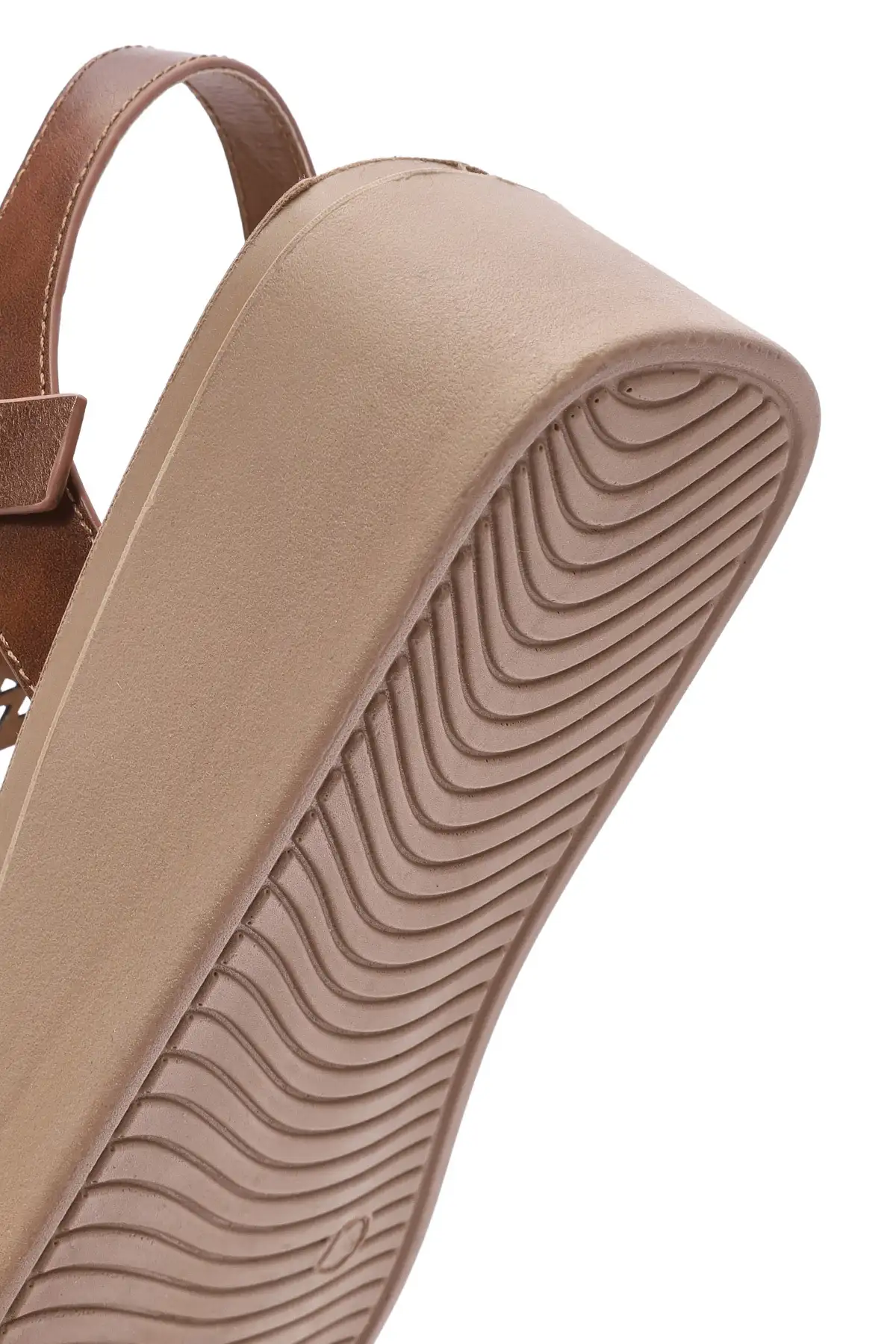 کفش صندل زنانه سندل  با بند دور مچ و کفی ضخیم 25SFE465818 برند Derimod - 8225 کفش صندل زنانه سندل با بند دور مچ و کفی ضخیم 25SFE465818 برند Derimod - 8225