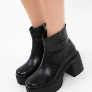 بوت و نیم‌ بوت زنانه ی سیاه کراک 19986 برند SOHO - 7811