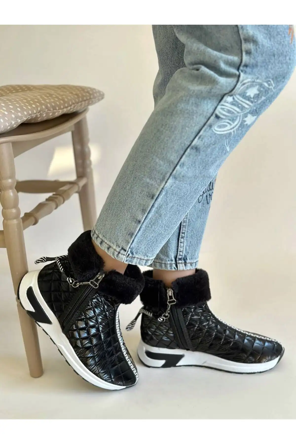 بوت و نیم بوت زنانه  رزمره  با آستر پشمی برند LABRONA - 7667 بوت و نیم بوت زنانه رزمره با آستر پشمی برند LABRONA - 7667