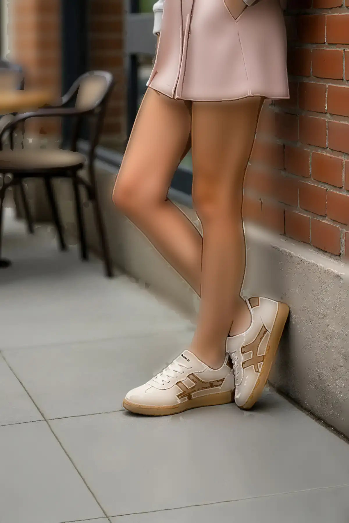 کفش کتانی زنانه  ورزشی  DS Ruby جیر رنگ بژ-قهوهای برند Dark Seer - 7957 کفش کتانی زنانه ورزشی DS Ruby جیر رنگ بژ-قهوهای برند Dark Seer - 7957