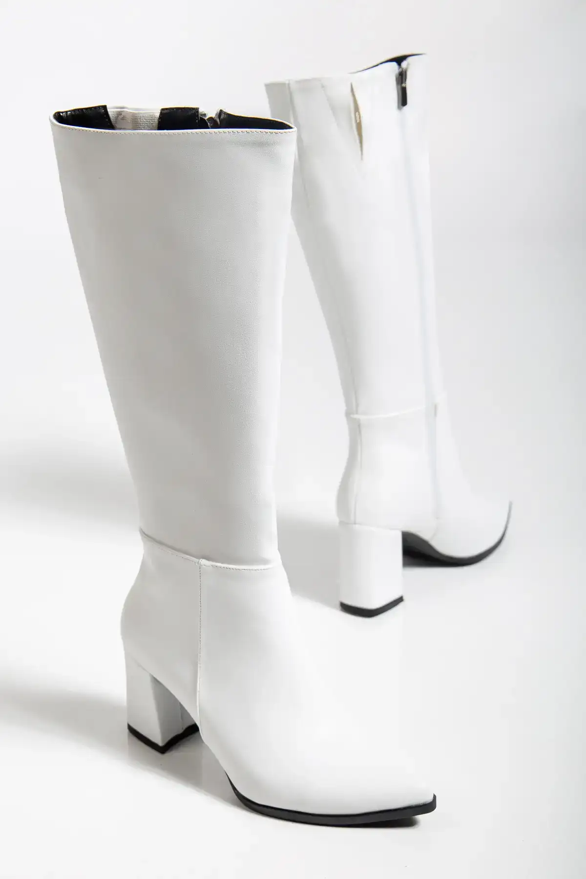 بوت و نیم بوت زنانه چکمههای پاشنه بلند  با زیپ سفید تا زان برند LEMUES SHOES - 8085 بوت و نیم بوت زنانه چکمههای پاشنه بلند با زیپ سفید تا زان برند LEMUES SHOES - 8085