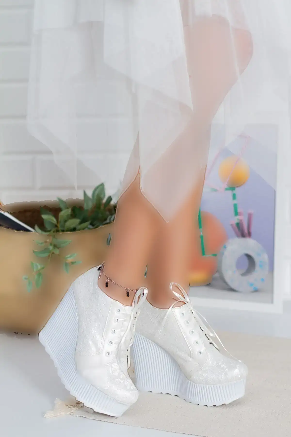 کفش پاشنه بلند زنانه  عروسی پاشنه  با کفی بالشتکی برند DARUGA - 7985 کفش پاشنه بلند زنانه عروسی پاشنه با کفی بالشتکی برند DARUGA - 7985