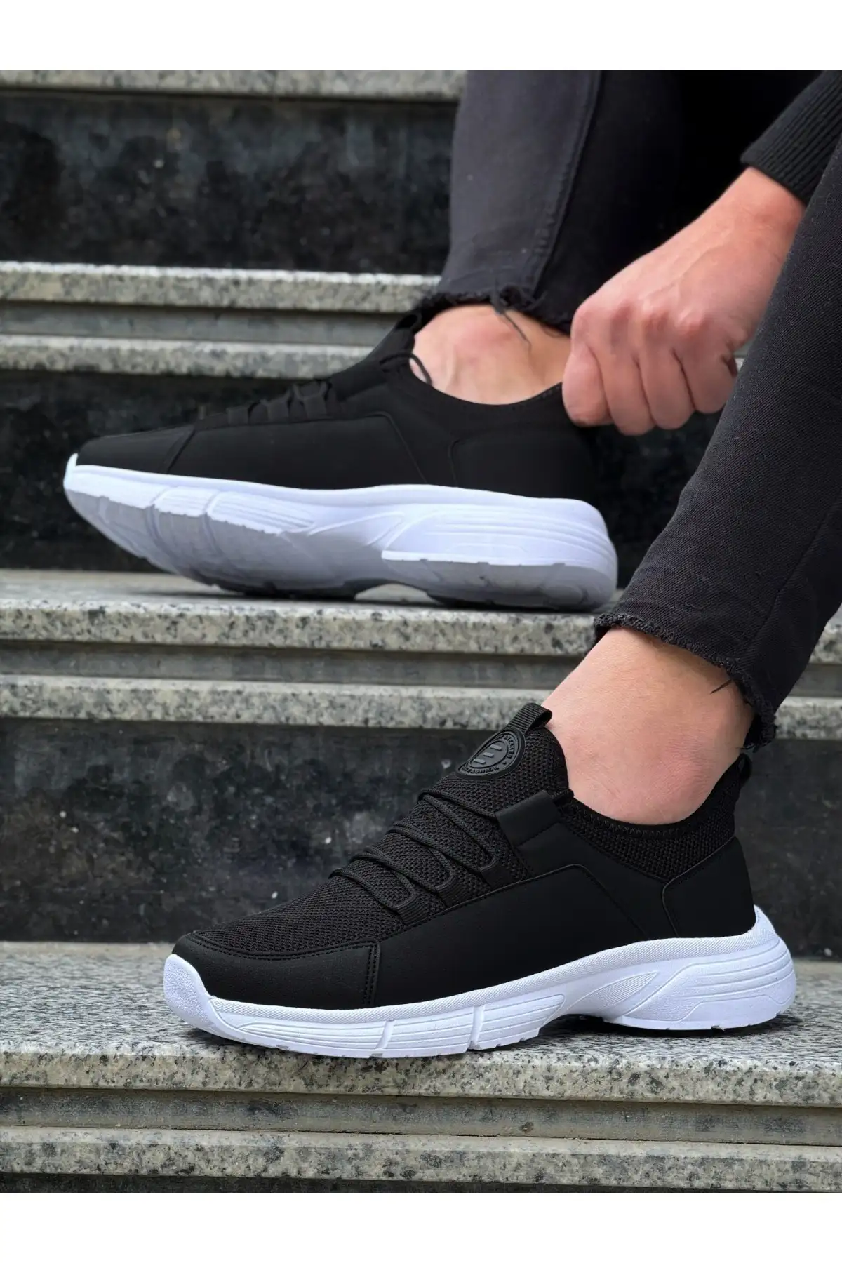 کفش سایز بزرگ مردانه  ورزشی روزمره  مشکی و سفید برند E SPORT - 7871 کفش سایز بزرگ مردانه ورزشی روزمره مشکی و سفید برند E SPORT - 7871