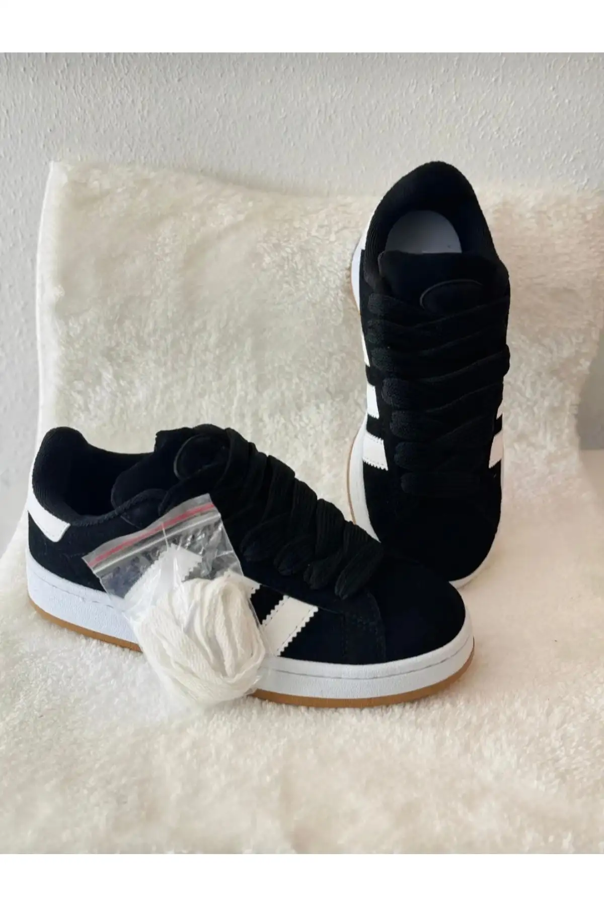 کفش کتانی زنانه  اسنیکر  مشکی با کفی اورتوپدیک ضد لغزش برند Campus - 7949 کفش کتانی زنانه اسنیکر مشکی با کفی اورتوپدیک ضد لغزش برند Campus - 7949