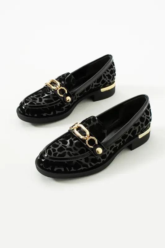 کفش لوفر زنانه لوتس چرم مصنوعی زبره سیاه با طرح زبرا - روزمره راحت با بند قابل تعویض برند Güllü Shoes - 8559 کفش لوفر زنانه لوتس چرم مصنوعی زبره سیاه با طرح زبرا - روزمره راحت با بند قابل تعویض برند Güllü Shoes - 8559