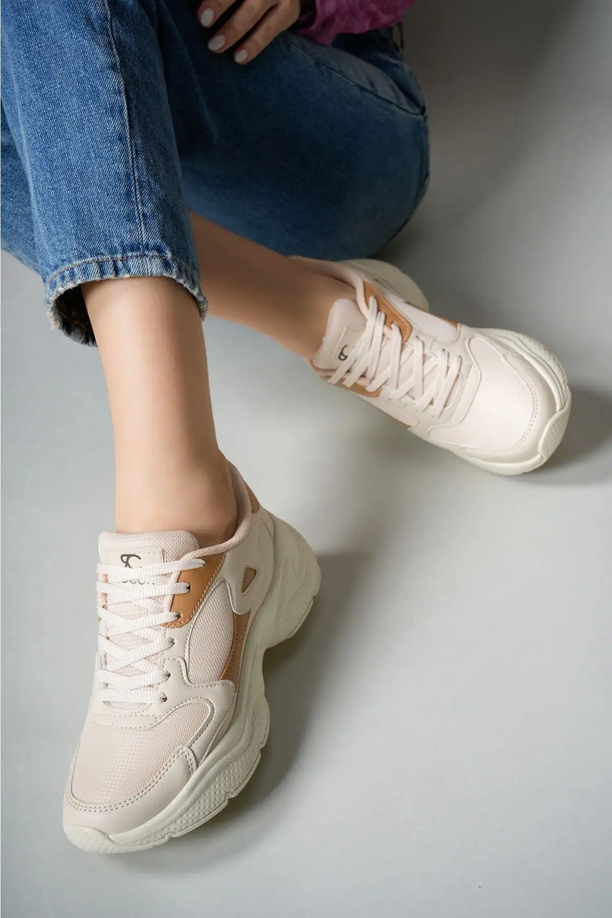 کفش کتانی زنانه 0012152 کرم قهوه‌ای برند Riccon - 8434