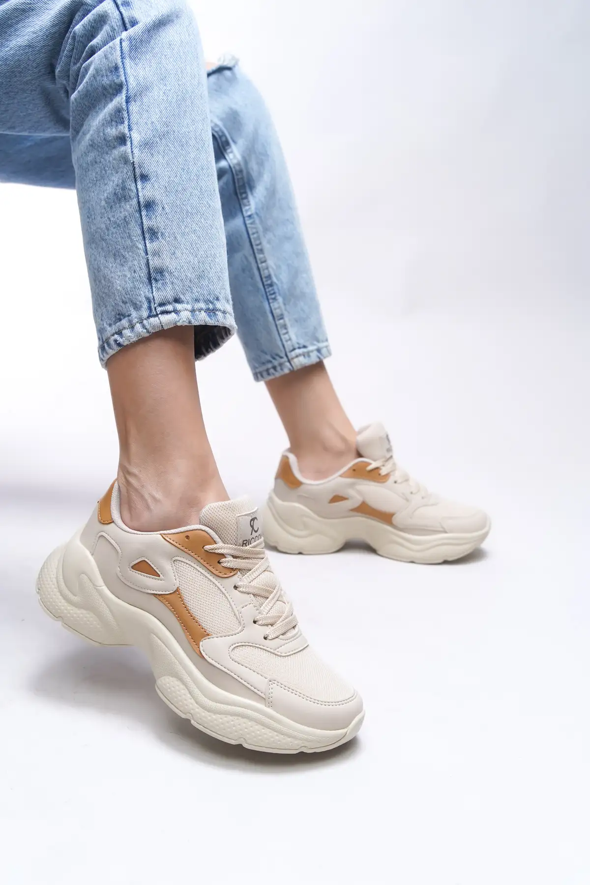 کفش کتانی زنانه 0012152 کرم قهوه‌ای برند Riccon - 8434