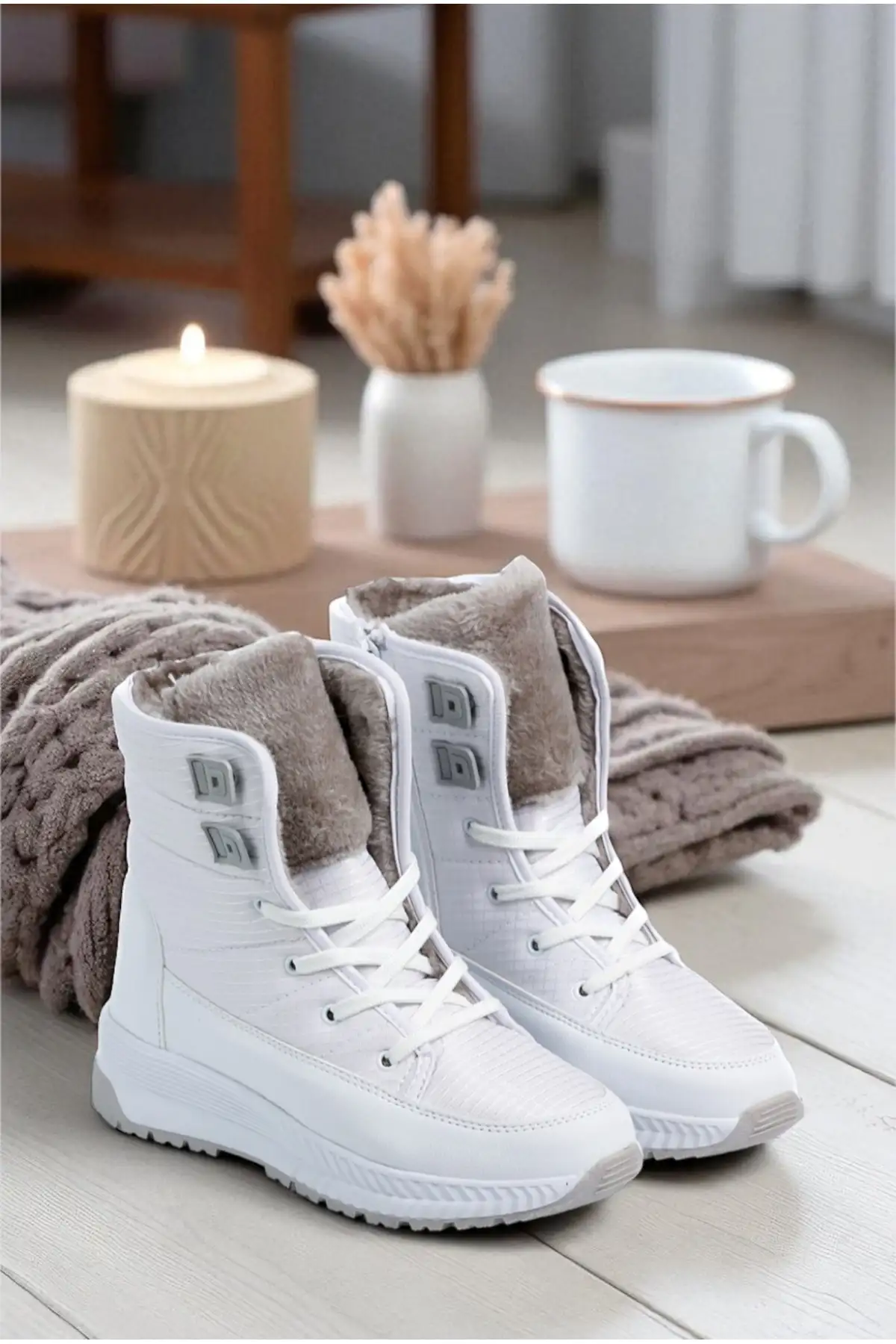 بوت بچگانه کفش زمستانی کمربنددار آناتومیک با خز، مخصوص خانمها و دختران - سفید (یک پاپوش زمستانی به عنوان هدیه) برند ALTUNTAŞ - 8397 بوت بچگانه کفش زمستانی کمربنددار آناتومیک با خز، مخصوص خانمها و دختران - سفید (یک پاپوش زمستانی به عنوان هدیه) برند ALTUNTAŞ - 8397