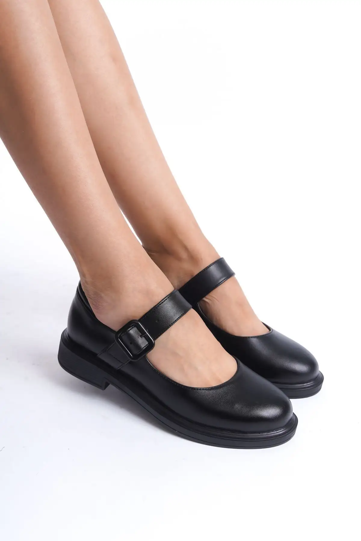 کفش لوفر زنانه روزانه ماری کدین با بندهای قلابدار و طراحی ماکوزن برند MARSEDO - 8483 کفش لوفر زنانه روزانه ماری کدین با بندهای قلابدار و طراحی ماکوزن برند MARSEDO - 8483