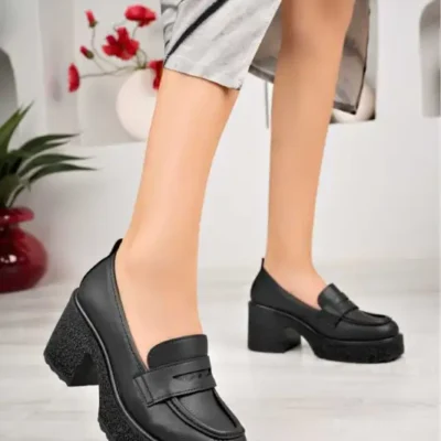 کفش لوفر زنانه moccasin پاشنه بلند چرم مشکی برند BAHRİNA - 8544