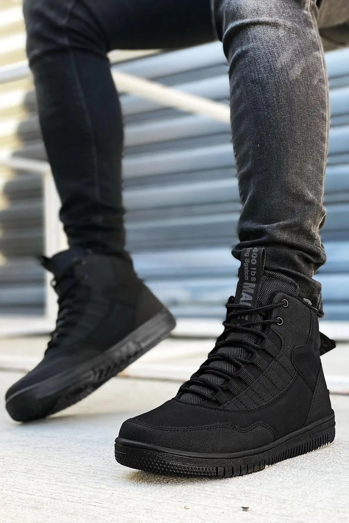 بوت مردانه چکمهی ورزشی روزمره مشکی و خاکستری برند BIG KING - 8454 بوت مردانه چکمهی ورزشی روزمره مشکی و خاکستری برند BIG KING - 8454