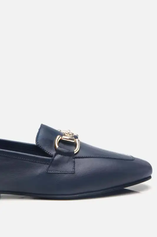 کفش لوفر زنانه چرم مدل سرمه‌ای با سگک برند Yaya by Hotiç - 8557