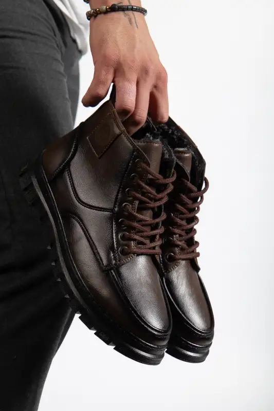 بوت مردانه زمستانی مقاوم در برابر آب و سرما با داخل پشمی و کفی ضد لغزش و زیپدار برند MY GROSS SHOES - 8605 بوت مردانه زمستانی مقاوم در برابر آب و سرما با داخل پشمی و کفی ضد لغزش و زیپدار برند MY GROSS SHOES - 8605