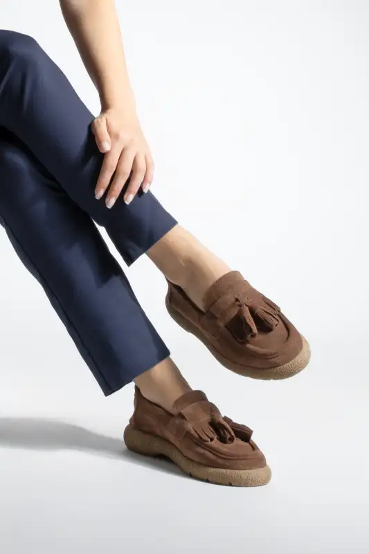 کفش لوفر زنانه روزمره از چرم طبیعی مدل با رنگ قهوهای سوئدی برند Marjin - 8542 کفش لوفر زنانه روزمره از چرم طبیعی مدل با رنگ قهوهای سوئدی برند Marjin - 8542