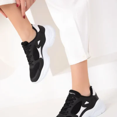 کفش کتانی زنانه ورزشی مشکی و سفید 18147 برند SOHO - 8438