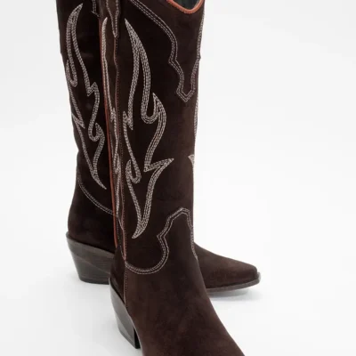 بوت و نیم‌ بوت زنانه چکمه سترن پیاتر از چرم سئدی قهه‌ای رنگ برند luvishoes - 8420