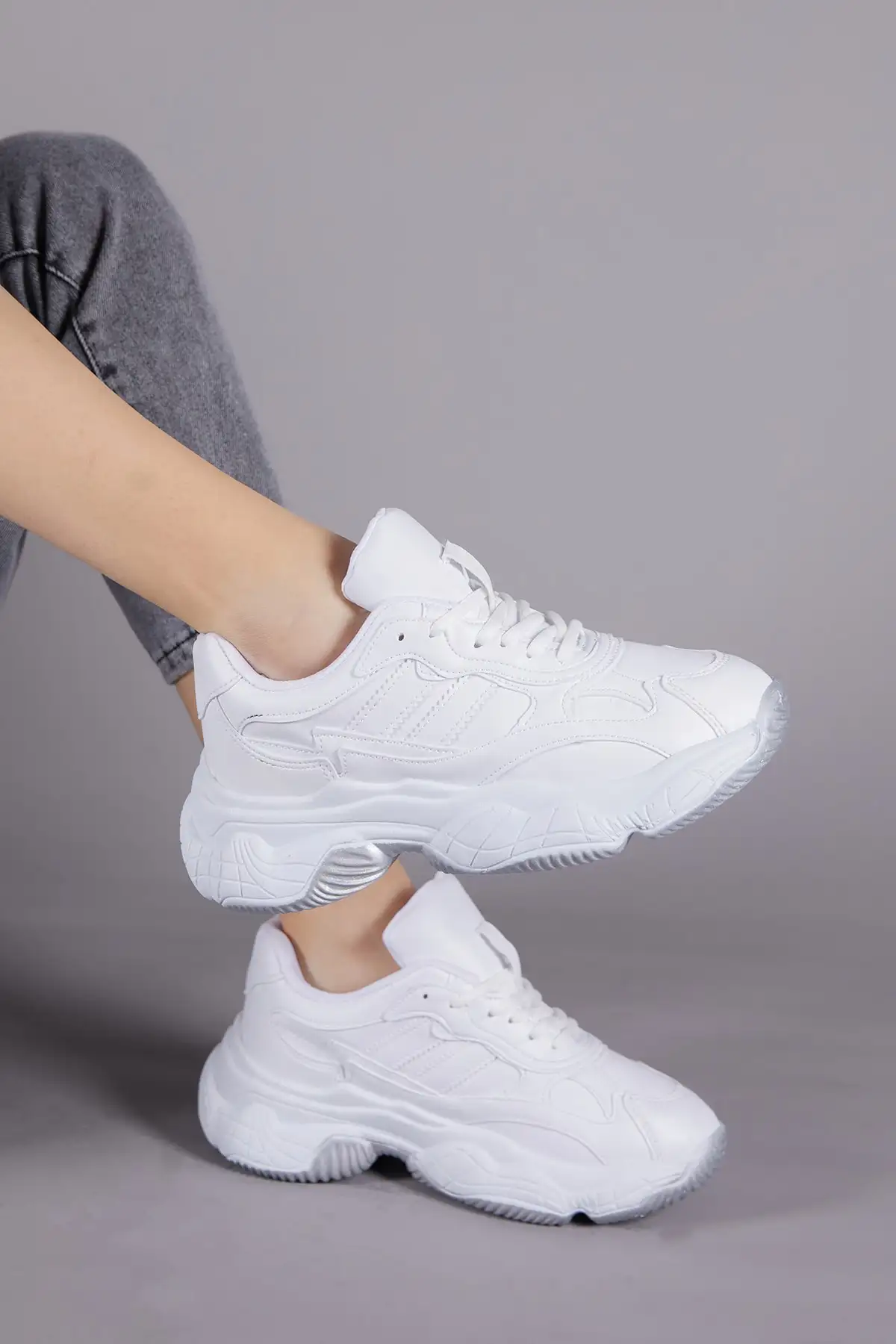 کفش کتانی زنانه اسپرت سفید TB246 برند Tonny Black - 8446