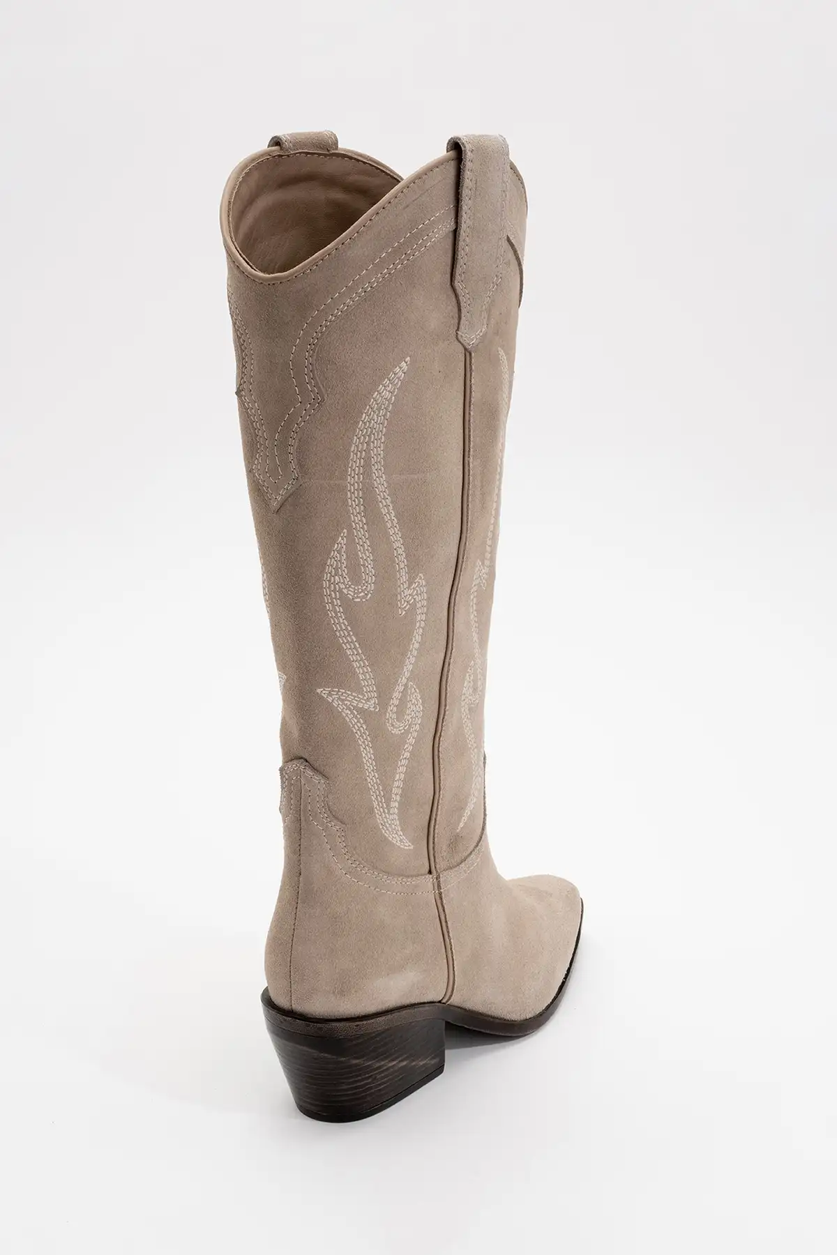 بوت و نیم بوت زنانه  سترن  از چرم طبیعی سئدی پیهتر به رنگ بژ برند luvishoes - 8421 بوت و نیم بوت زنانه سترن از چرم طبیعی سئدی پیهتر به رنگ بژ برند luvishoes - 8421