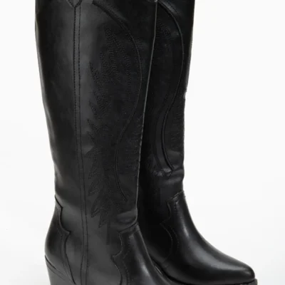 بوت و نیم بوت زنانه چرم مات سیاه ریسلی با نقشدزی ستن کبی کلاهبردار برند RİSSOLİ - 8432