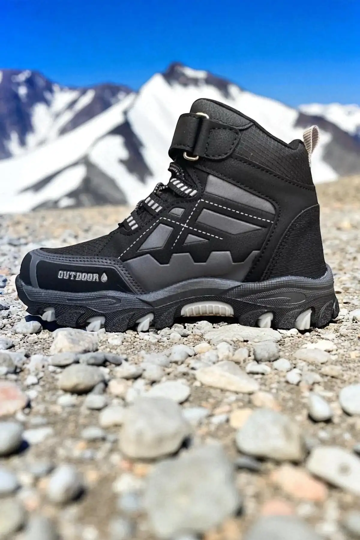 بوت بچگانه کفش کوهنوردی ضد سرخوردگی مشکی با چسب و پشم مصنوعی برند ALTUNTAŞ - 8412 بوت بچگانه کفش کوهنوردی ضد سرخوردگی مشکی با چسب و پشم مصنوعی برند ALTUNTAŞ - 8412