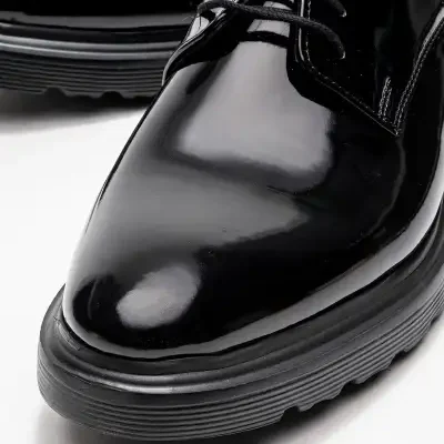 کفش رسمی مردانه شیک مناسب برای کت و شلوار و دامادی با رویه براق برند depderi - 8538