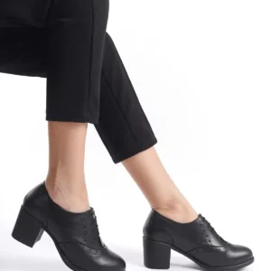 کفش زنانه پاشنه‌دار کلاسیک مشکی چرمی طبیعی با بند برند ANALİN SHOES - 8496