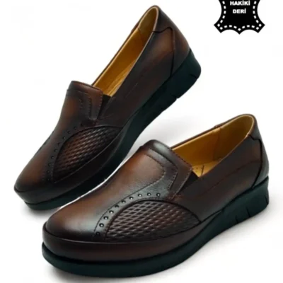کفش زنانه تبای رنگ کاراملی از چرم طبیعی، با داخل چرم، راحتی کامل و اورتوپدی مناسب مادران برند MAGIC SHOES - 8480
