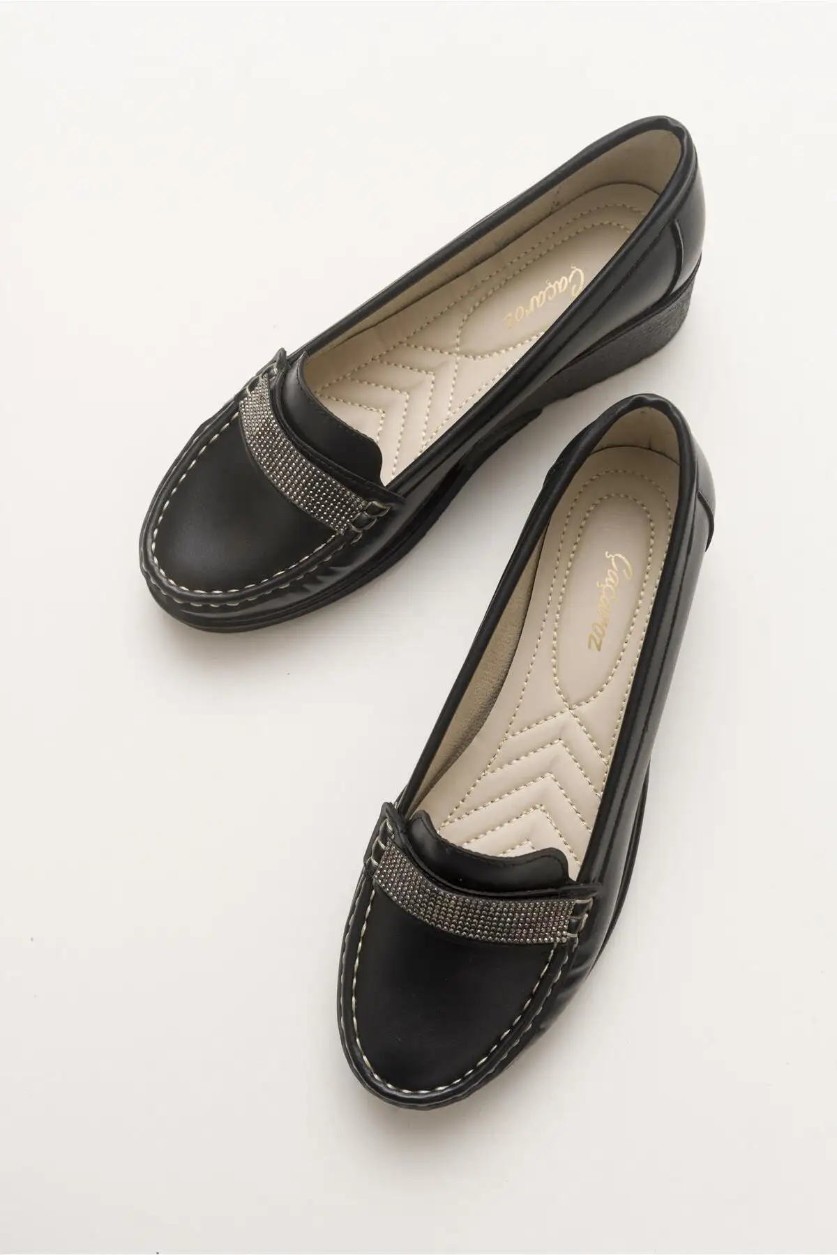 کفش زنانه روزمره با سنگهای بزرگ برند Çaçaroz Ayakkabı - 8505 کفش زنانه روزمره با سنگهای بزرگ برند Çaçaroz Ayakkabı - 8505