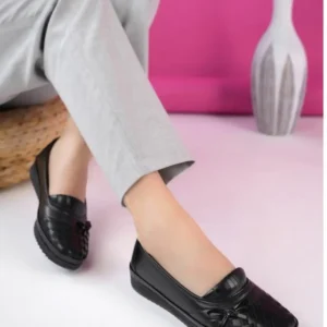 کفش زنانه روزمره کلاسیک راحت و اورتپدیک با طرح مشکی - تربیت مادرانه - باله برند Safir - 8499