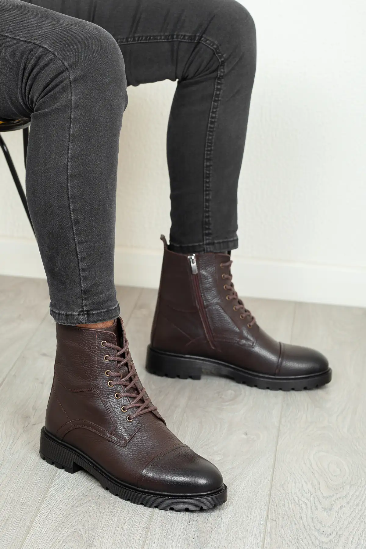 بوت مردانه کج راهی زمستانی ضد آب با لایه نازک لاستیکی D402 از چرم طبیعی برند Daxtors - 8455