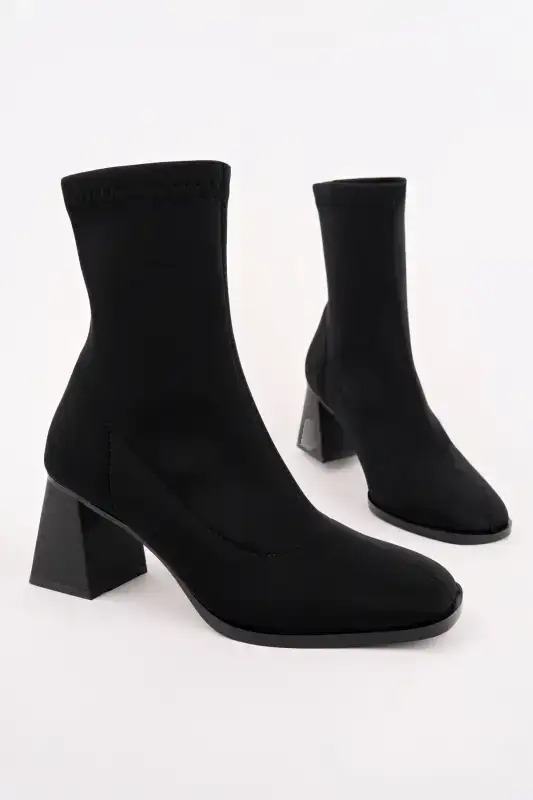 بوت و نیم بوت زنانه چکمه کاترین با پاشنه ضخیم ساق کتاه برند GÜLCE SHOES - 8604 بوت و نیم بوت زنانه چکمه کاترین با پاشنه ضخیم ساق کتاه برند GÜLCE SHOES - 8604