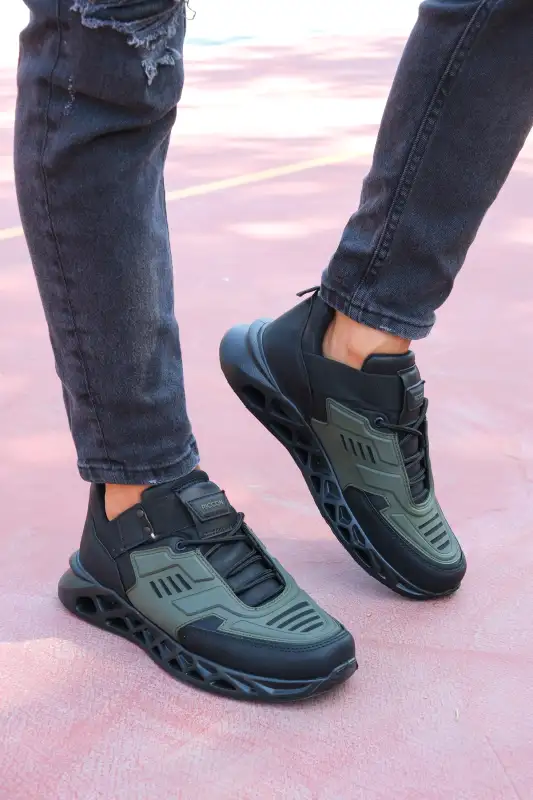 کفش اسپرت مردانه مشکی هاگی برند Riccon کفش اسپرت مردانه مشکی هاگی برند Riccon