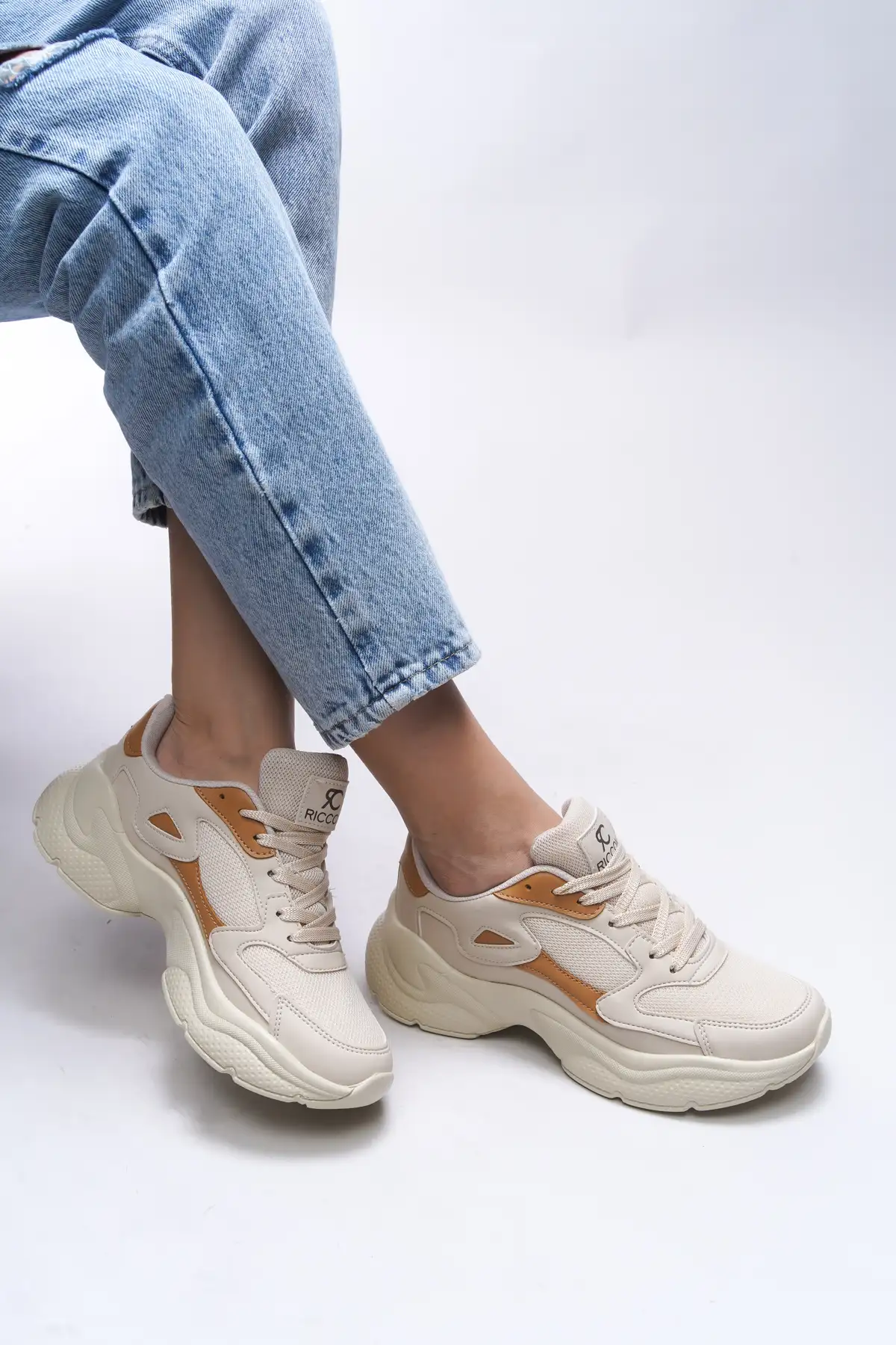 کفش کتانی زنانه 0012152 کرم قهوه‌ای برند Riccon - 8434