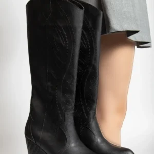 بوت و نیم‌ بوت زنانه چکمه بلند ‌ کلاهبرداری سیاه با جزئیات دخته شده از برند سری برند Genetti - 8423