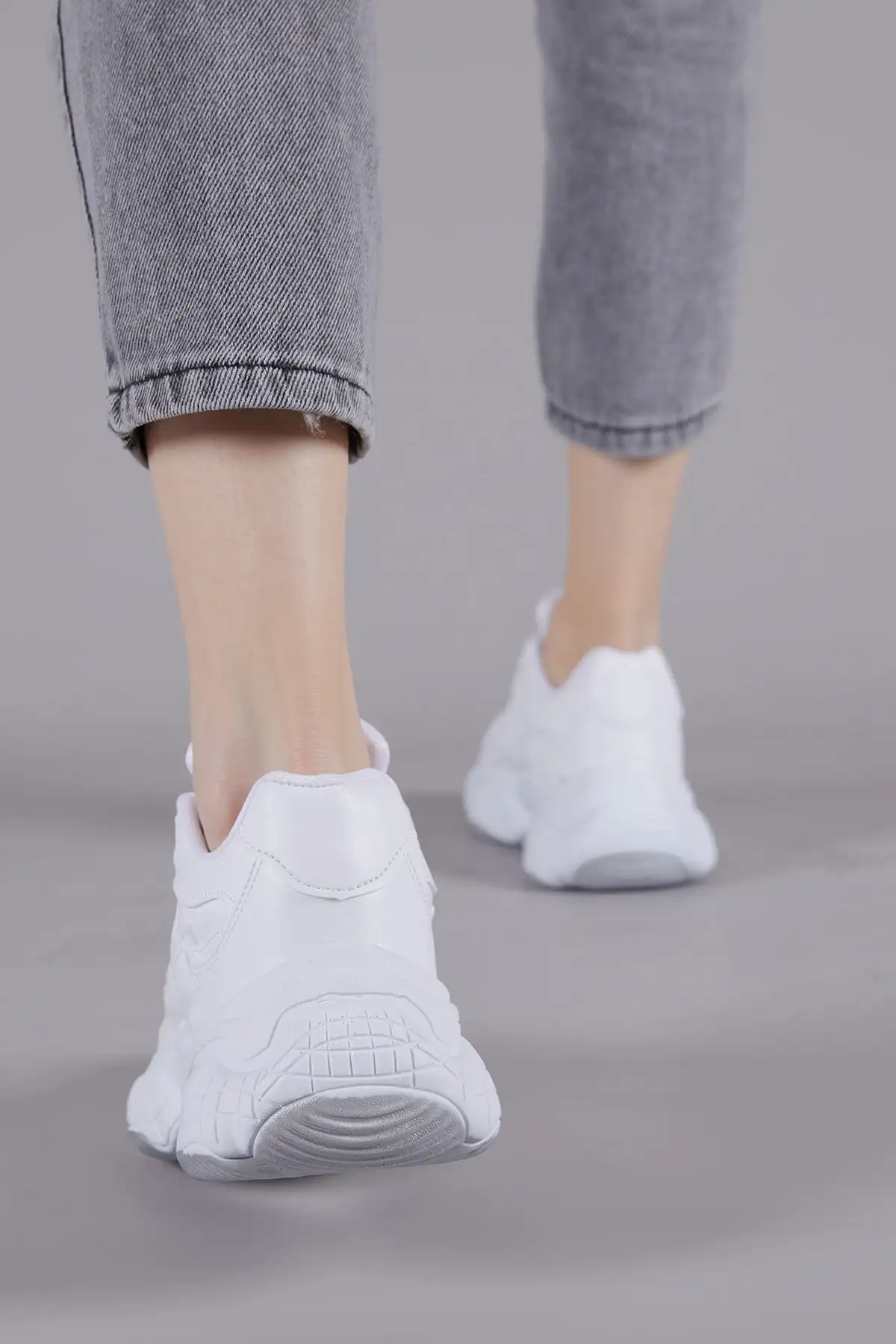 کفش کتانی زنانه اسپرت سفید TB246 برند Tonny Black - 8446