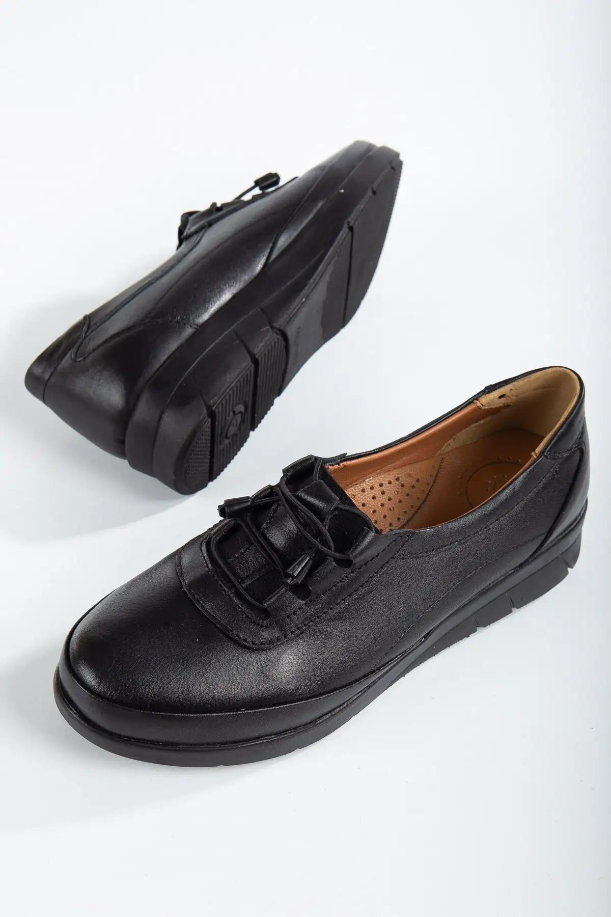 کفش زنانه مادرانه ارگونومیک با رویه و زیره چرم طبیعی و بند لاستیکی انعطافپذیر برند The Dortex Shoes - 8486 کفش زنانه مادرانه ارگونومیک با رویه و زیره چرم طبیعی و بند لاستیکی انعطافپذیر برند The Dortex Shoes - 8486