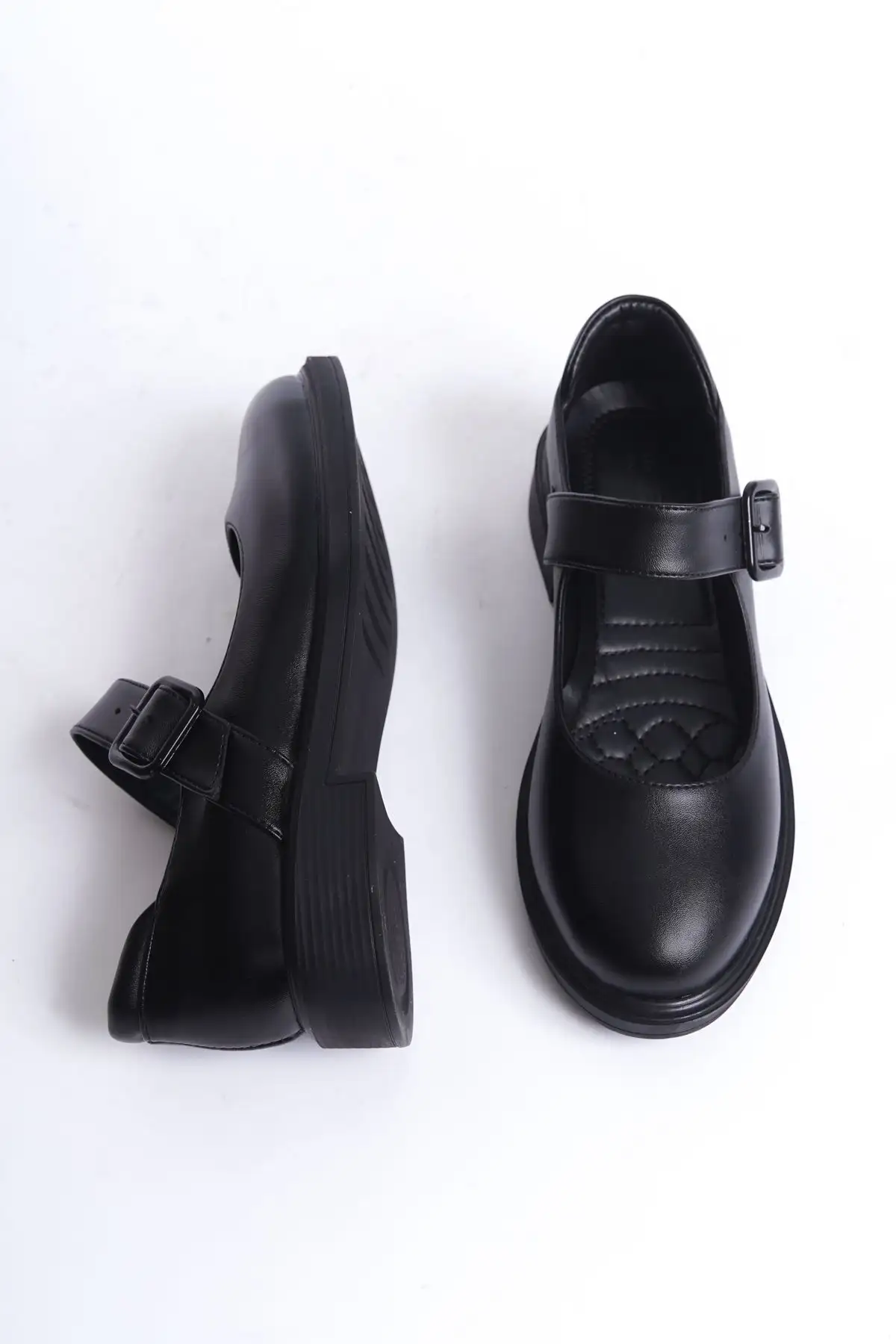 کفش لوفر زنانه روزانه ماری کدین با بندهای قلابدار و طراحی ماکوزن برند MARSEDO - 8483 کفش لوفر زنانه روزانه ماری کدین با بندهای قلابدار و طراحی ماکوزن برند MARSEDO - 8483