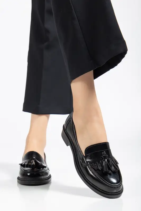 کفش لوفر زنانه روزمره لیپا مشکی چرم مصنوعی برند MARSEDO - 8566 کفش لوفر زنانه روزمره لیپا مشکی چرم مصنوعی برند MARSEDO - 8566