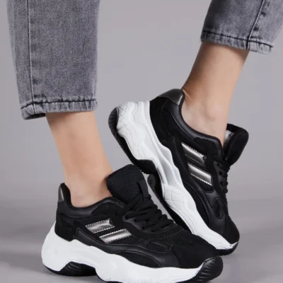 کفش کتانی زنانه ورزشی مشکی و سفید مدل Tb246 برند Tonny Black - 8445