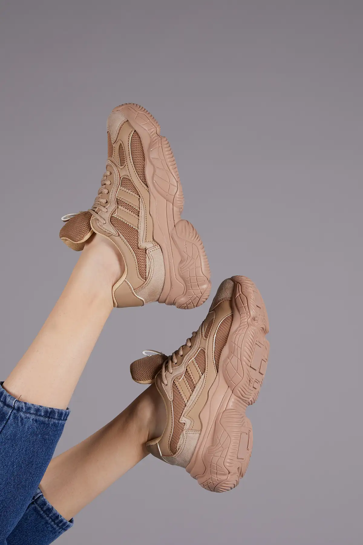 کفش کتانی زنانه ورزشی مدل Tb246 برند Tonny Black - 8449