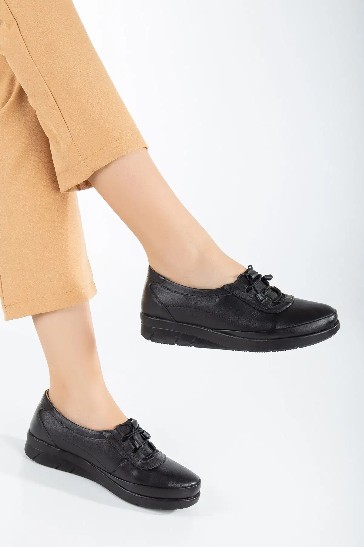 کفش زنانه مادرانه ارگونومیک با رویه و زیره چرم طبیعی و بند لاستیکی انعطافپذیر برند The Dortex Shoes - 8486 کفش زنانه مادرانه ارگونومیک با رویه و زیره چرم طبیعی و بند لاستیکی انعطافپذیر برند The Dortex Shoes - 8486